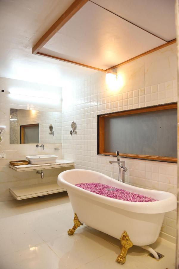 Wild Rose Resort & Spa プシュカル エクステリア 写真